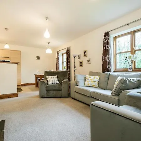 Travel Fox Cottages- Swimming Lake, Bbq Hut, Games Area - Alton Towers Froghall Exterior photo