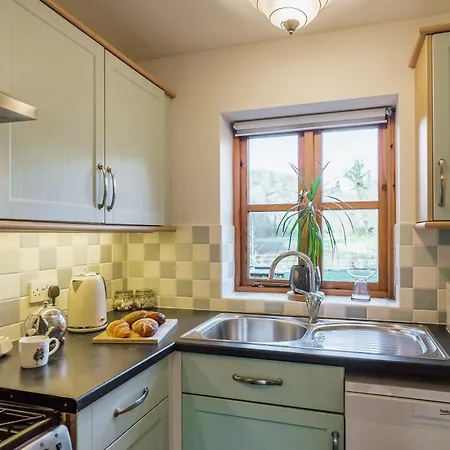 Travel Fox Cottages- Swimming Lake, Bbq Hut, Games Area - Alton Towers Froghall Exterior photo