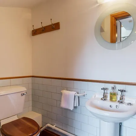 Travel Fox Cottages- Swimming Lake, Bbq Hut, Games Area - Alton Towers Froghall Exterior photo
