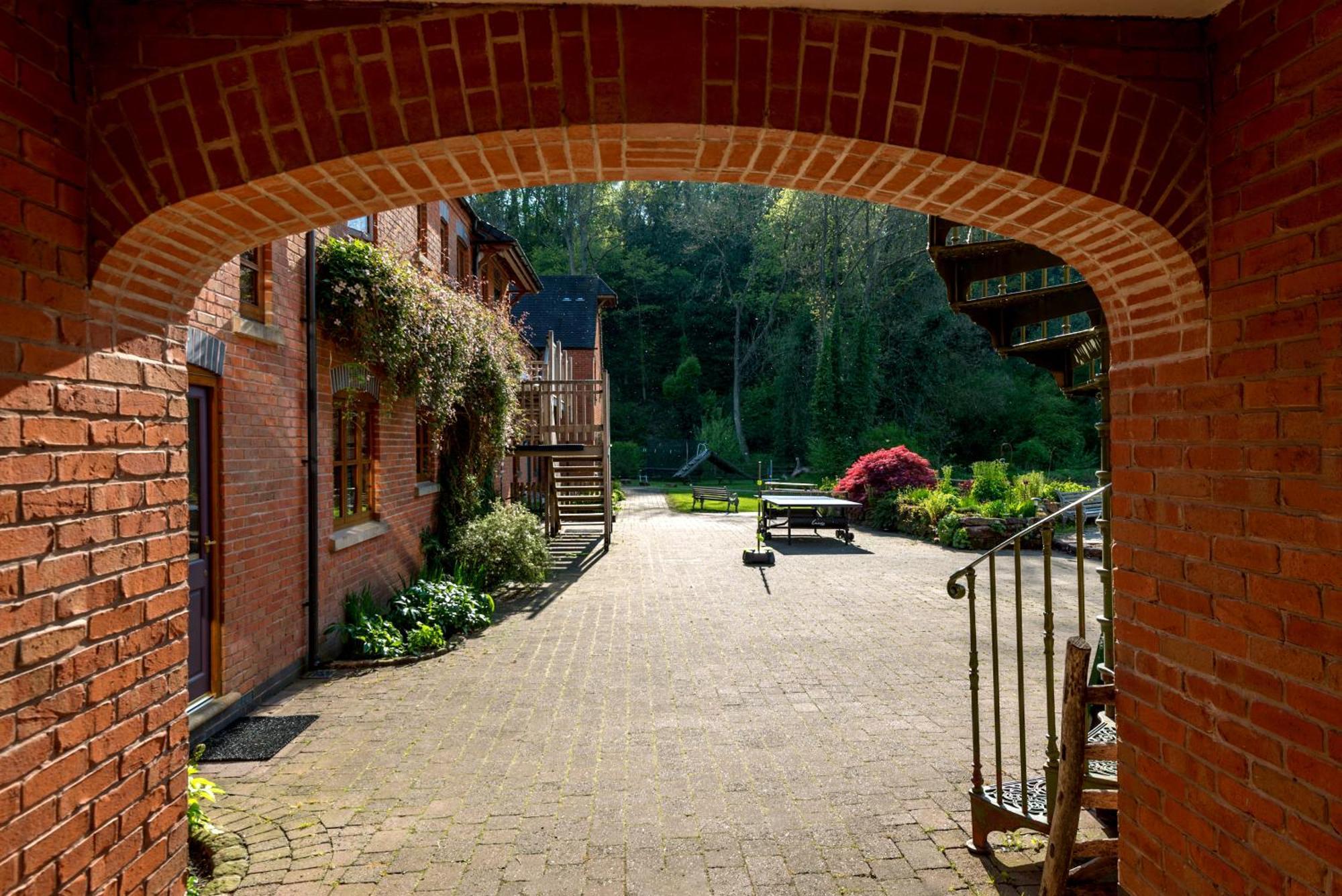 Travel Fox Cottages- Swimming Lake, Bbq Hut, Games Area - Alton Towers Ferienhaus