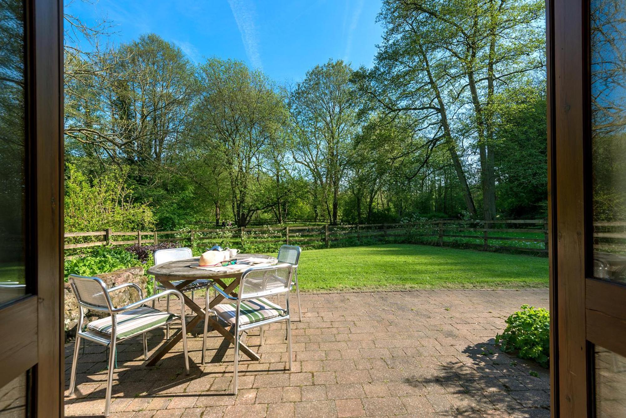 Ferienhaus Travel Fox Cottages- Swimming Lake, Bbq Hut, Games Area - Alton Towers