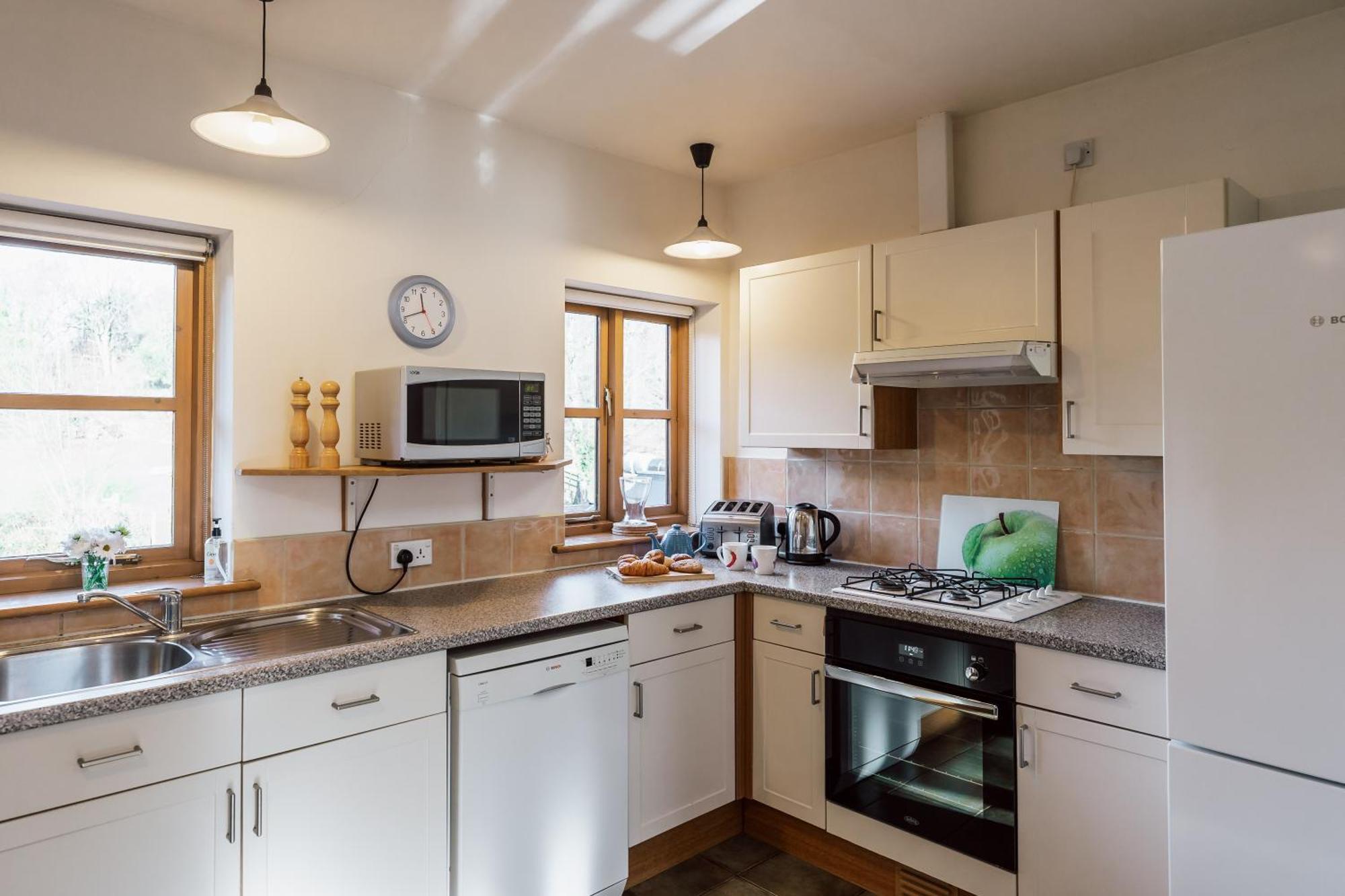 Travel Fox Cottages- Swimming Lake, Bbq Hut, Games Area - Alton Towers Ferienhaus Froghall