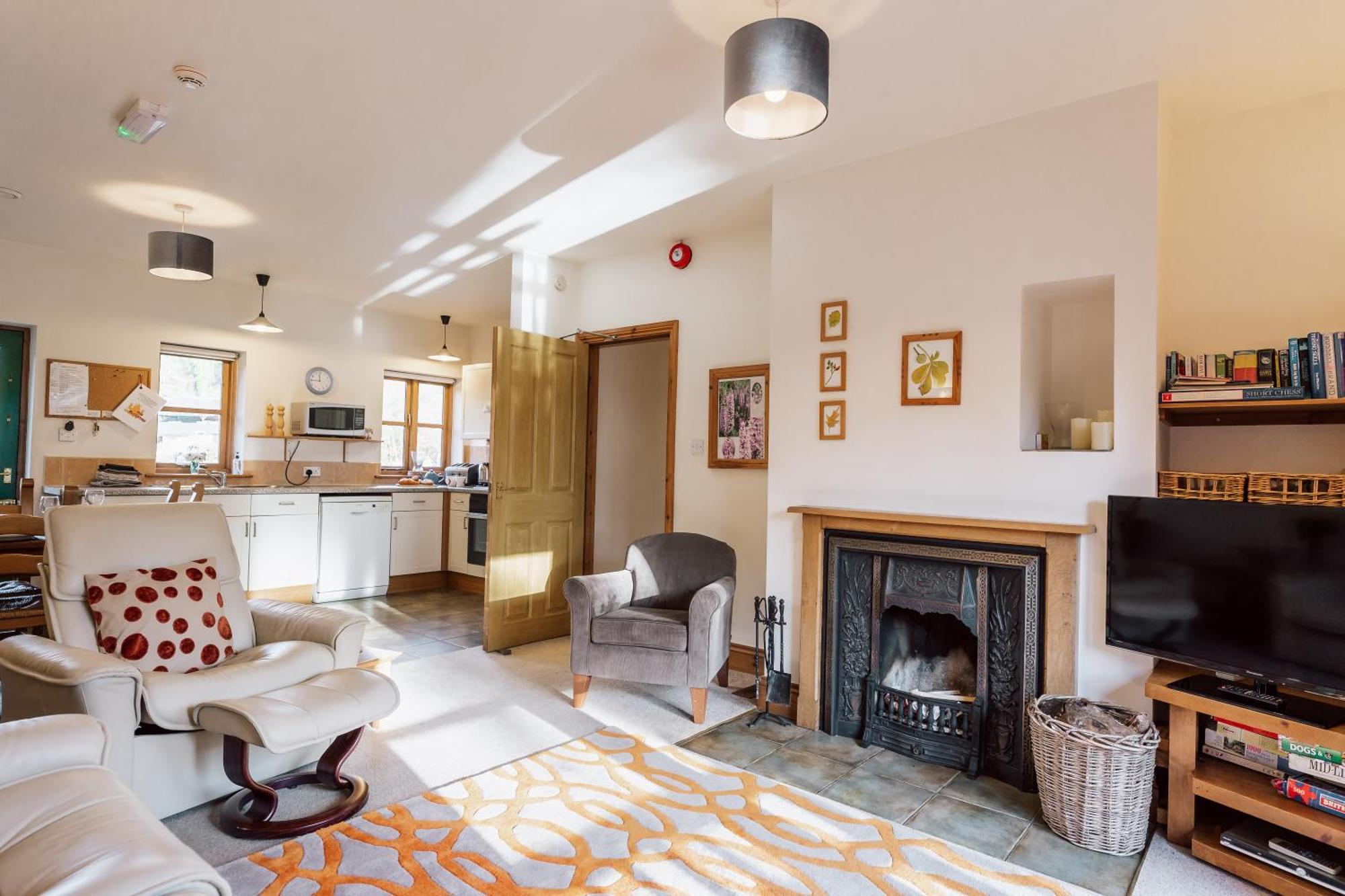 Ferienhaus Travel Fox Cottages- Swimming Lake, Bbq Hut, Games Area - Alton Towers Froghall