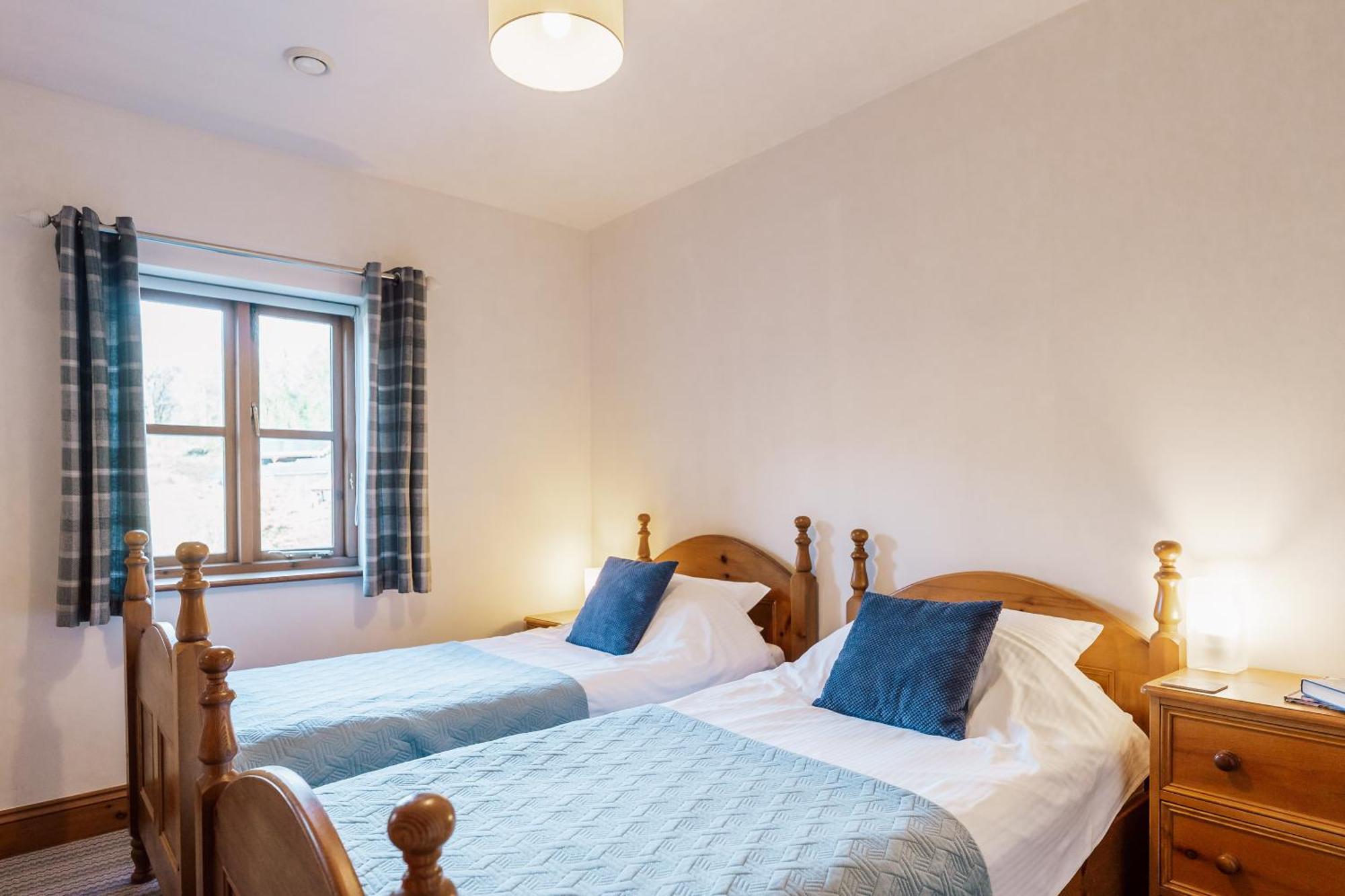 Ferienhaus Travel Fox Cottages- Swimming Lake, Bbq Hut, Games Area - Alton Towers *