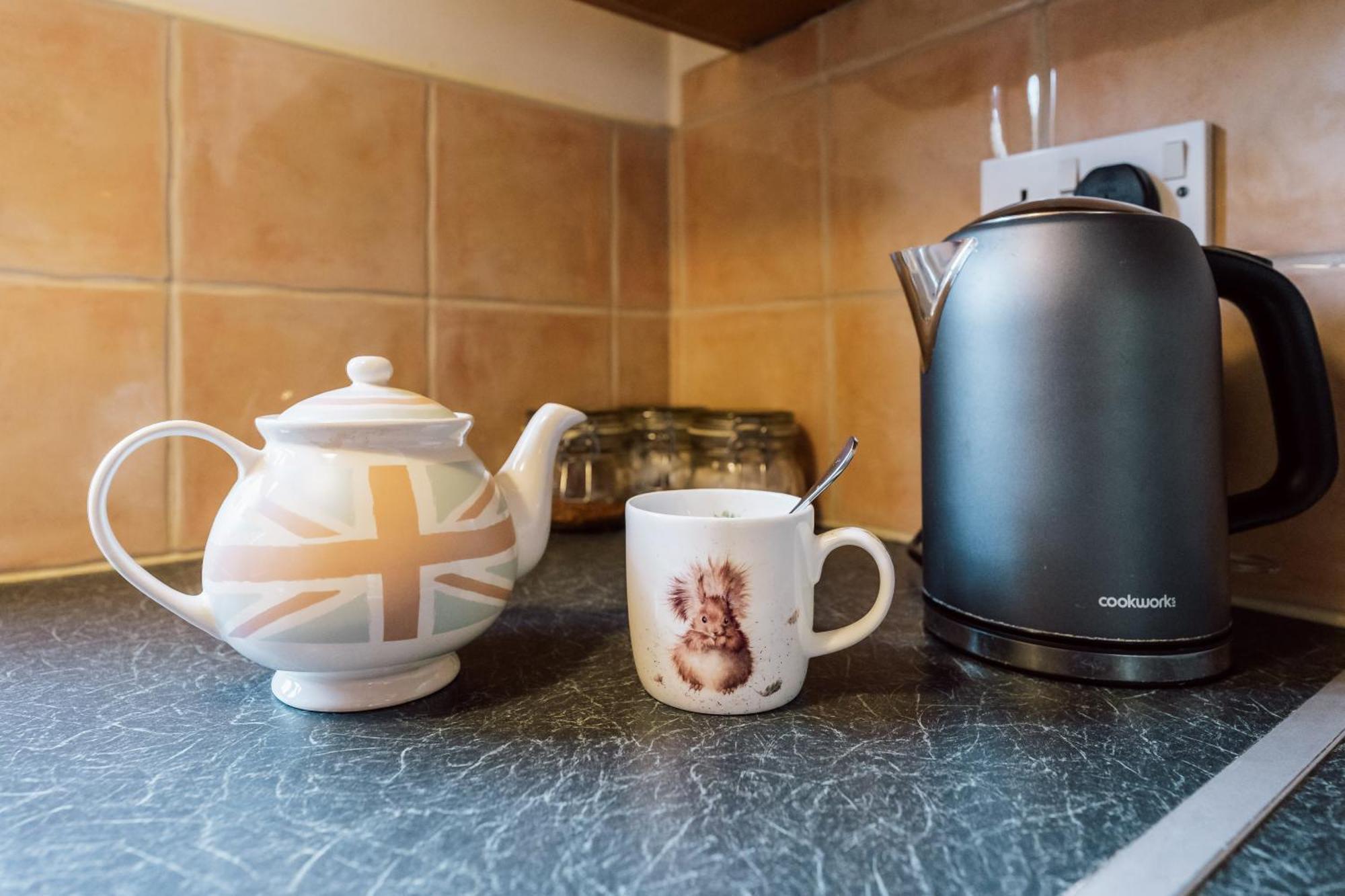 Travel Fox Cottages- Swimming Lake, Bbq Hut, Games Area - Alton Towers Ferienhaus Froghall