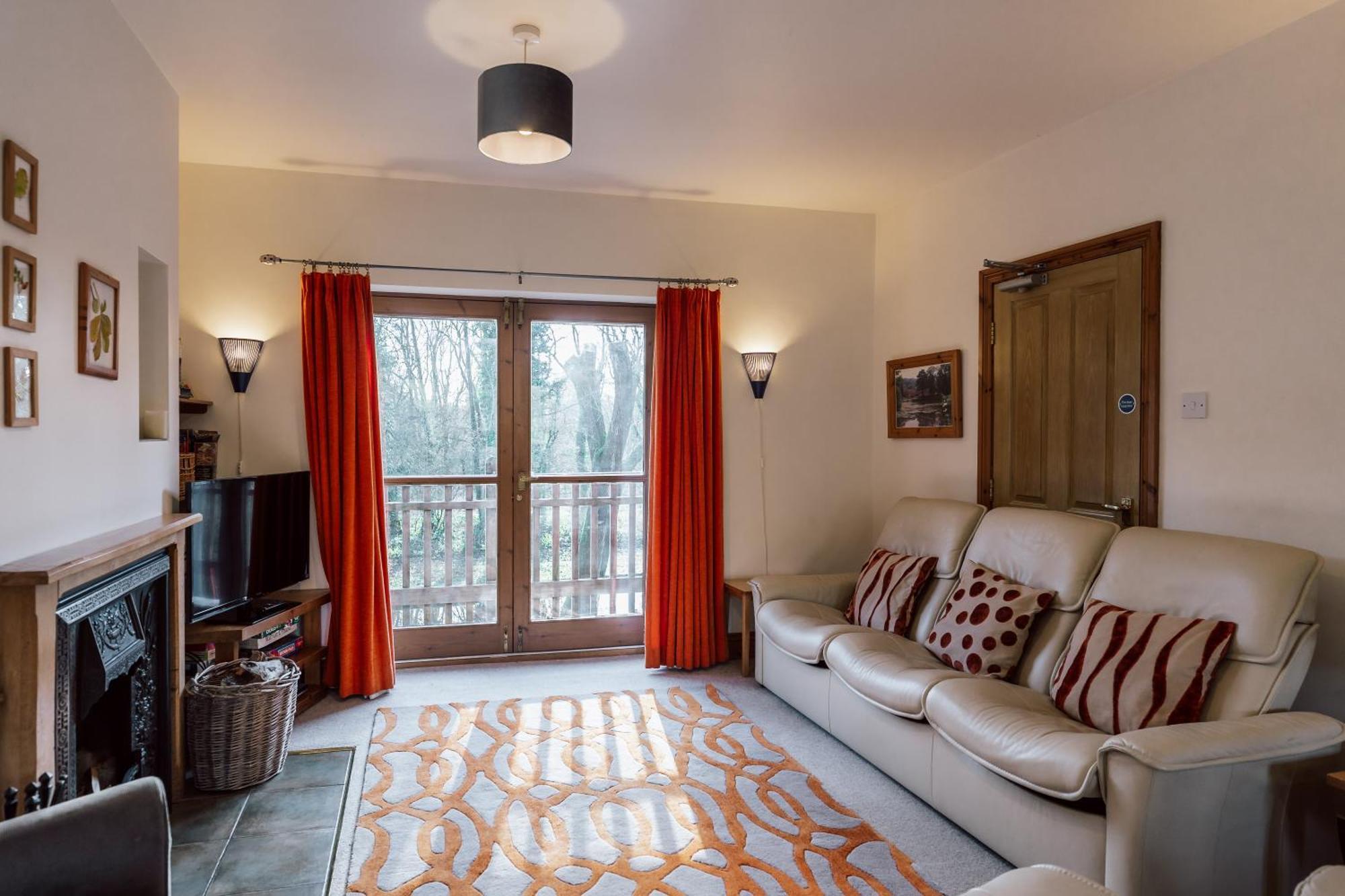 Сasa de vacaciones Travel Fox Cottages- Swimming Lake, Bbq Hut, Games Area - Alton Towers *
