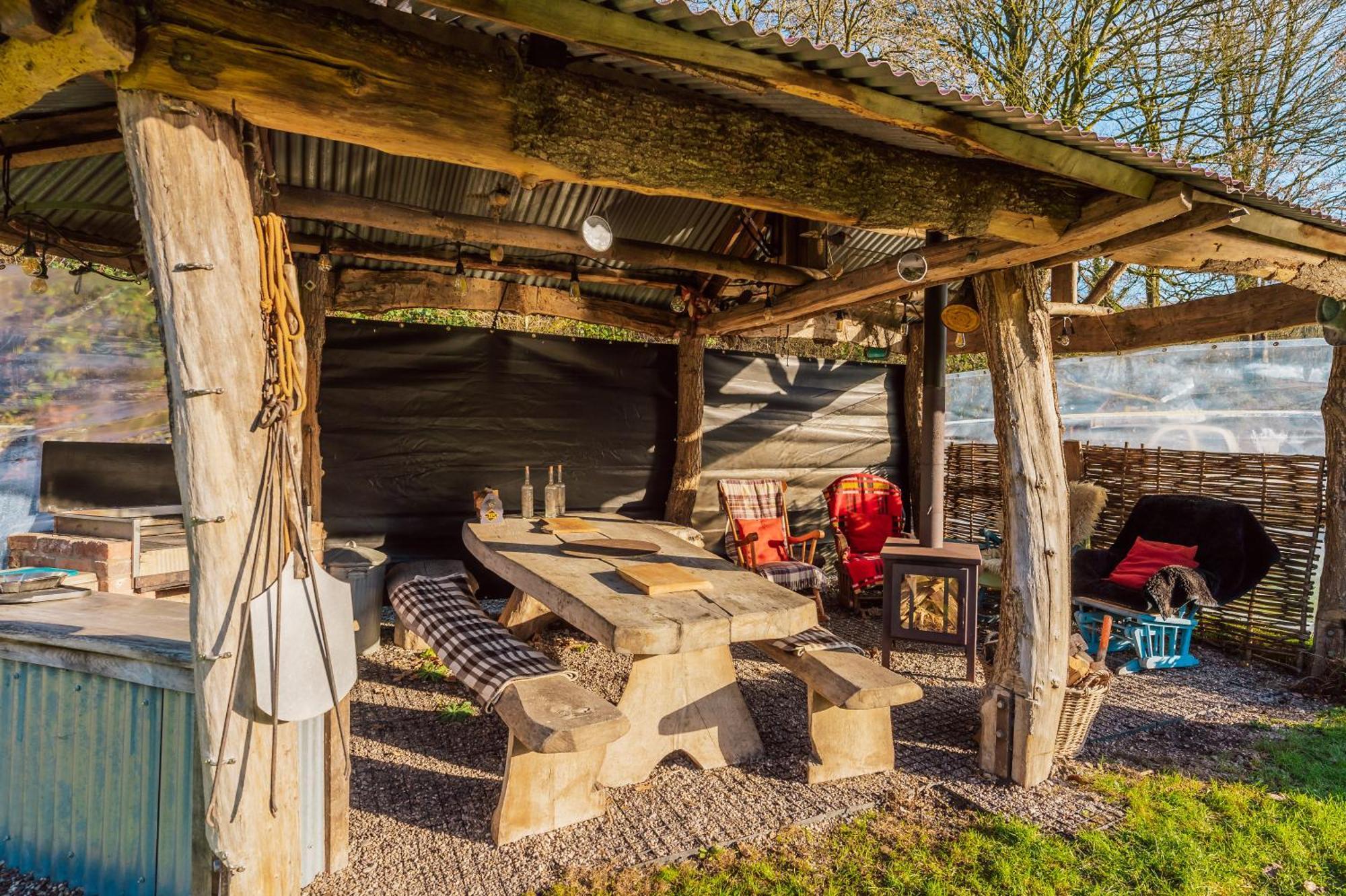 Сasa de vacaciones Travel Fox Cottages- Swimming Lake, Bbq Hut, Games Area - Alton Towers *