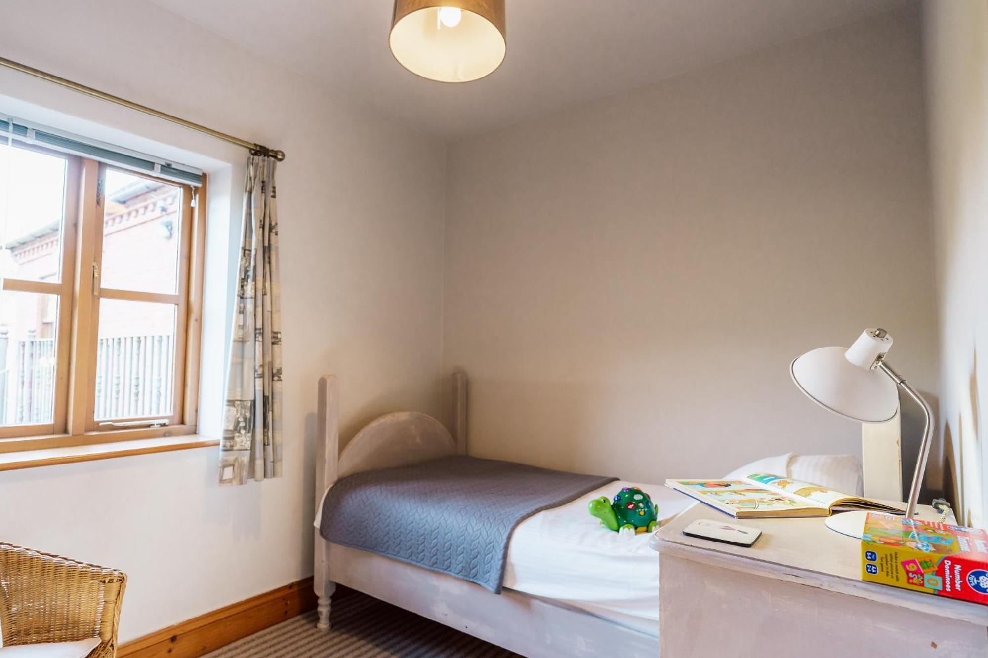 Travel Fox Cottages- Swimming Lake, Bbq Hut, Games Area - Alton Towers Сasa de vacaciones Froghall