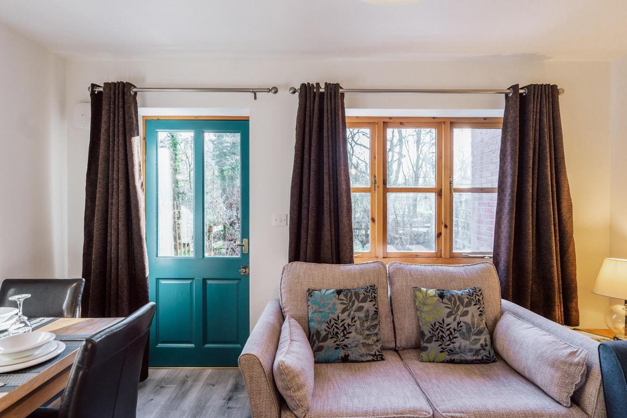 Сasa de vacaciones Travel Fox Cottages- Swimming Lake, Bbq Hut, Games Area - Alton Towers Froghall